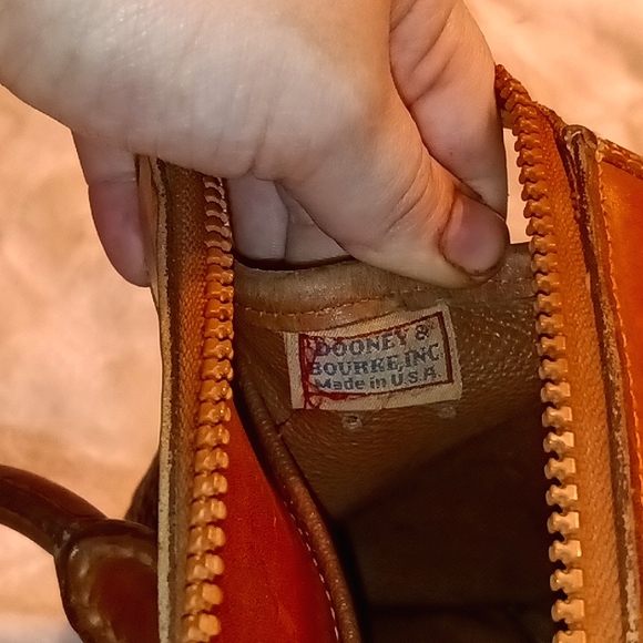 Vintage Dooney and Bourke Satchel All Weather Leather Handbag Purse - Picture 6 of 9